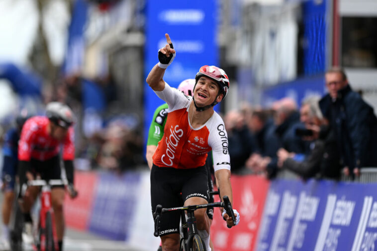 Pays de la Loire Tour: Coquard recupera el liderato de la general con victoria en la etapa 3