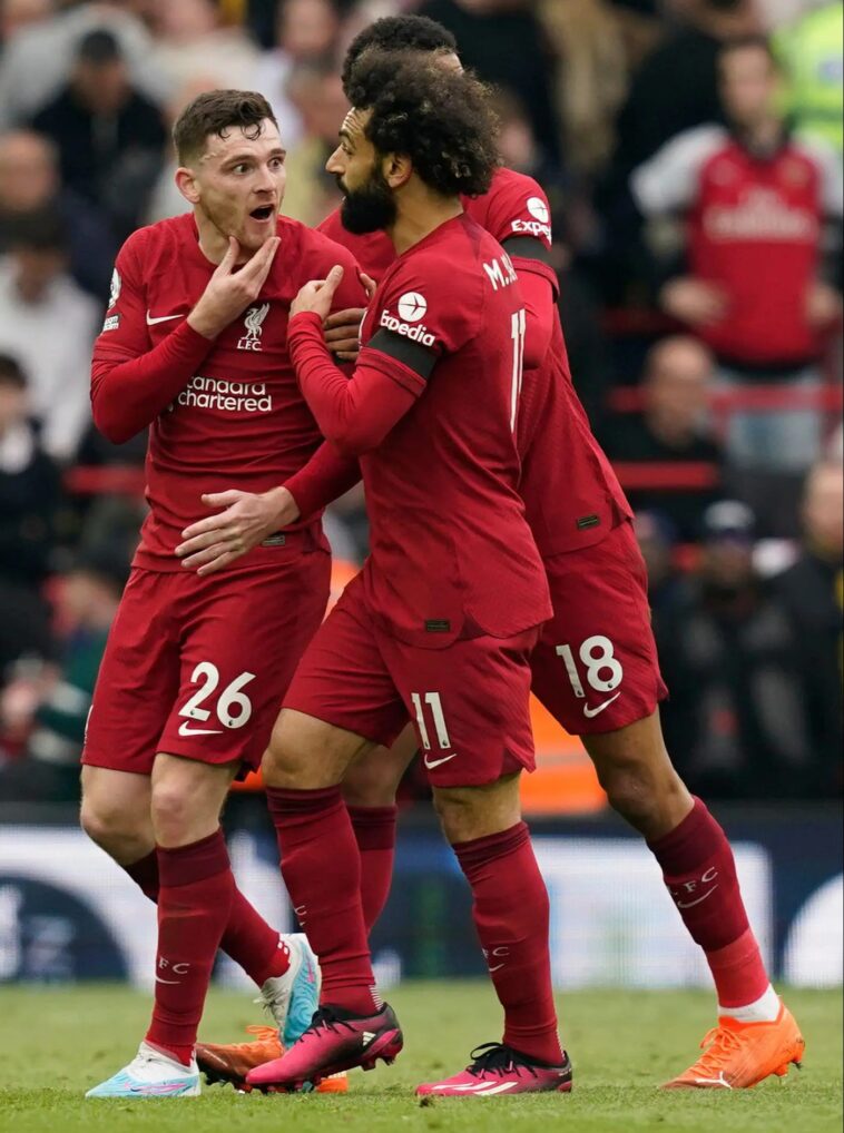 Robertson salió de la cancha en el medio tiempo tomándose la mandíbula