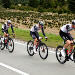 Tadej Pogacar sigue en camino para el campamento de altitud en la preparación del Tour de Francia