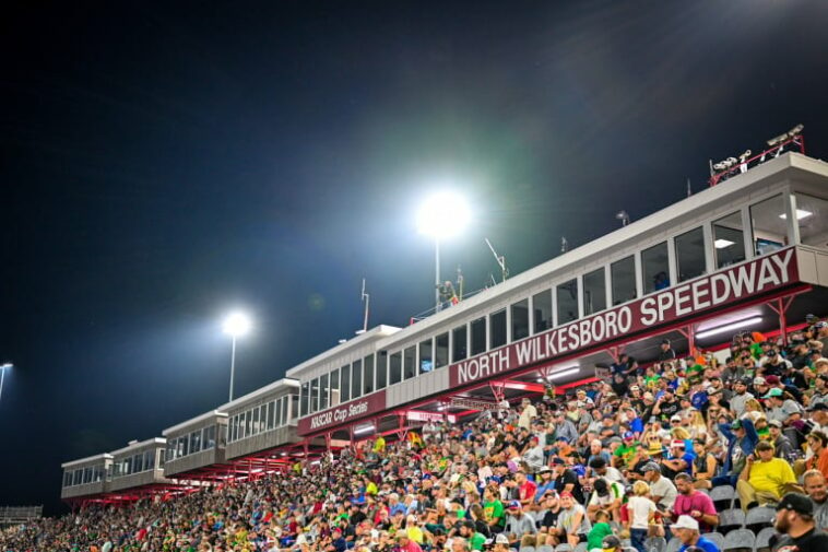 Multitud - North Wilkesboro Speedway