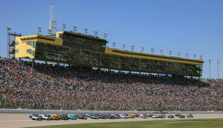 Kansas Speedway - Serie de la Copa NASCAR