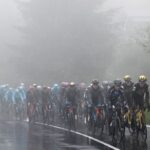 Accidentes constantes, lluvia y enfermedades: el Giro de Italia continúa a pesar de la nube de pesimismo