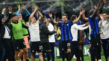 La fiesta del Inter: Acerbi sin salir de San Siro, Dimarco cantando..