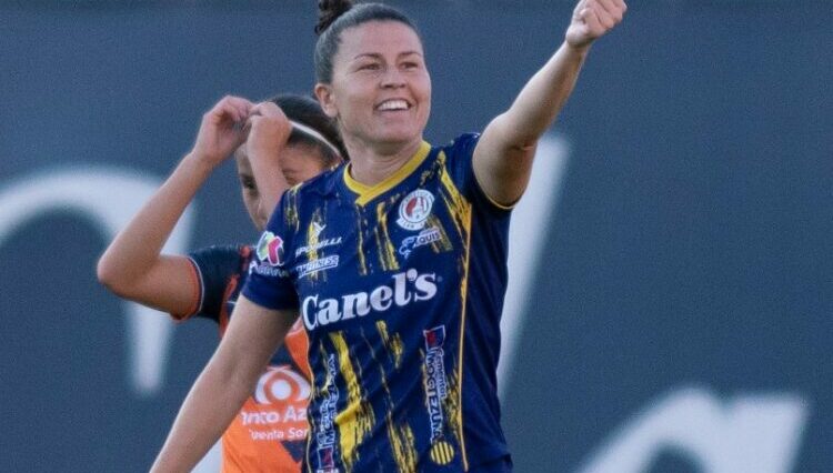 Beatriz Parra, de la Liga MX Femenil a la Queens League en España