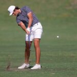 Bo Burton de Edmond North High School golpea desde la calle 9 durante la ronda 2 del Campeonato Estatal de Golf 6A Boys en Bailey Ranch Golf Glub el lunes 8 de mayo de 2023 en Owasso, Ok.