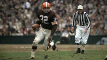 El mundo deportivo rinde tributo a Jim Brown el viernes después de la noticia de la muerte de NFL Great