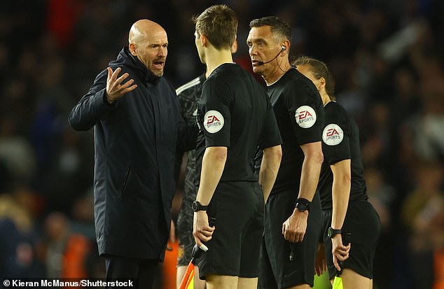 Erik ten Hag se sintió frustrado por los oficiales del partido luego de la derrota de Man Utd en Brighton