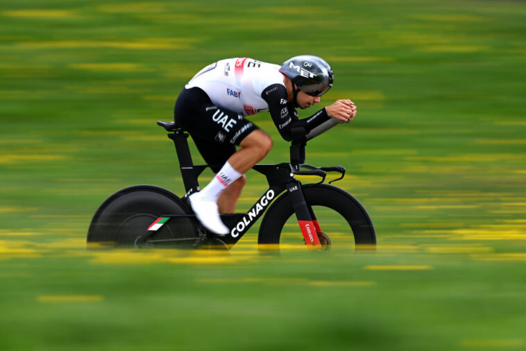 Ivo Oliveira gana prólogo en Boucles de la Mayenne