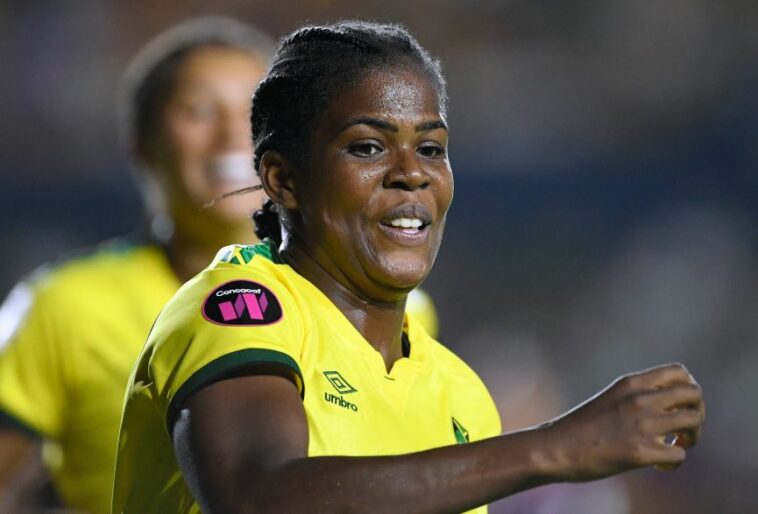 La delantera jamaicana Khadija Shaw ha sido nombrada Jugadora Femenina del Año de Concacaf para 2022.