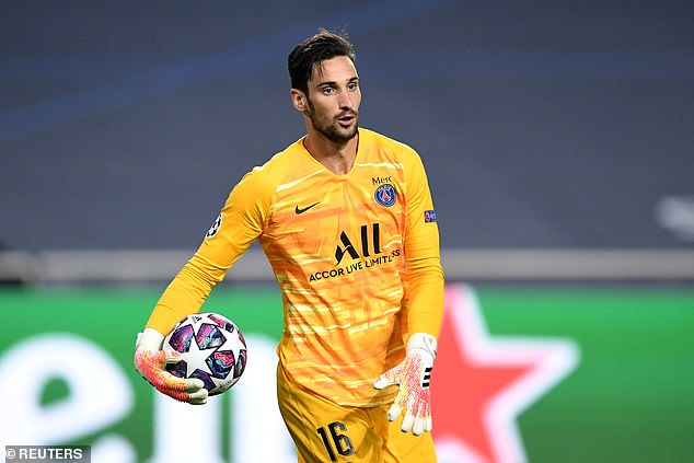 Según los informes, el portero del Paris Saint-Germain, Sergio Rico, está en el hospital después de una caída de equitación