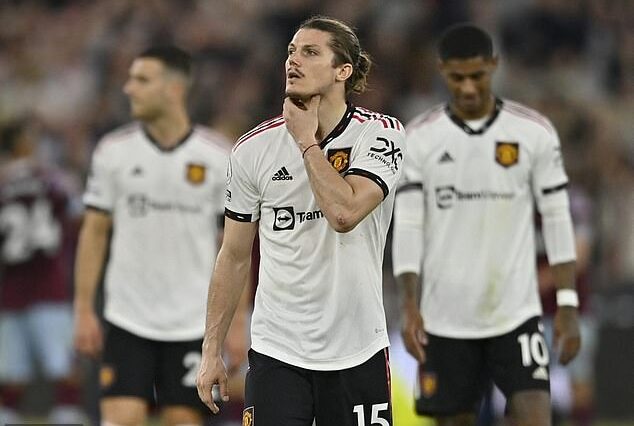 Los jugadores cansados ​​​​del Manchester United finalmente tuvieron algo de tiempo de inactividad esta semana, pero se produjo después de una derrota dañina por 1-0 en West Ham el domingo pasado.