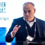 Javier Tebas aseguró que Lionel Messi tendrá que reducirse el sueldo para volver al Barcelona