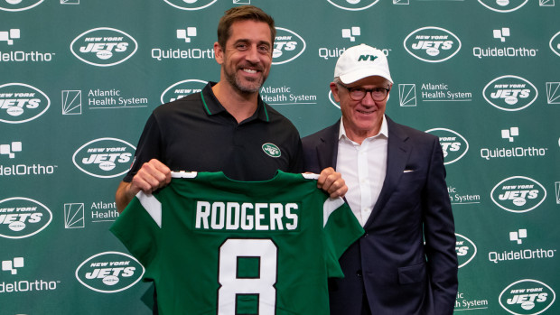 Los Mets invitaron a Aaron Rodgers a hacer un primer lanzamiento