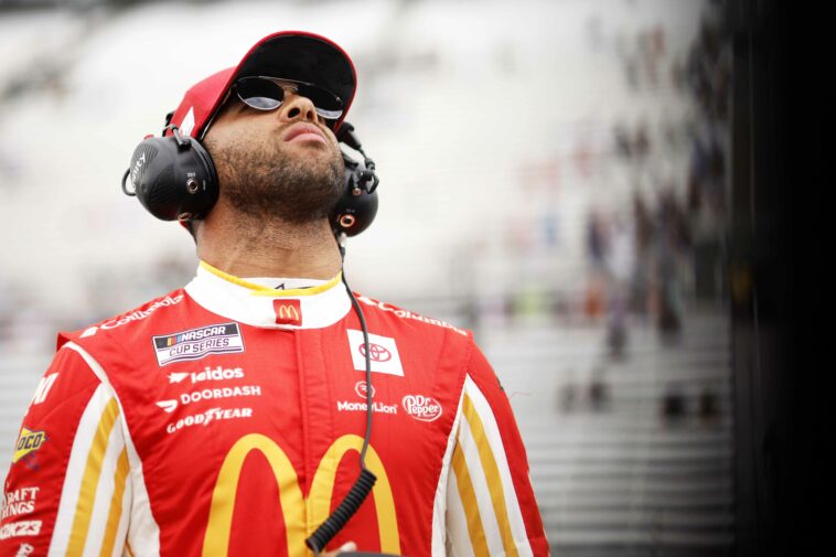 Radio de Bubba Wallace secuestrada durante la carrera de NASCAR en North Wilkesboro (Audio)