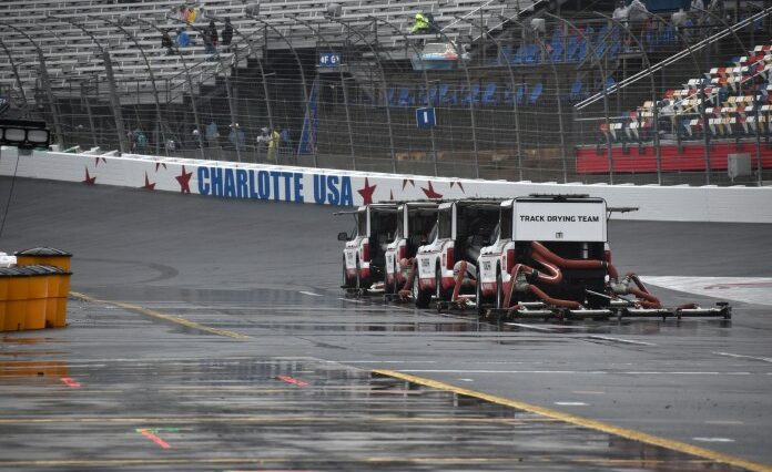 Rain pospone Coca-Cola 600 hasta el lunes a las 3 p. m. ET;  La carrera Xfinity se movió a las 11 a. m.