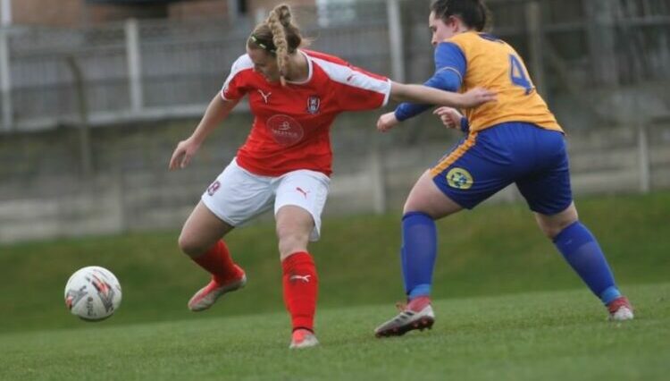 2021-22 meeting between Rotherham (in red) and Mansfield at Parkgate.