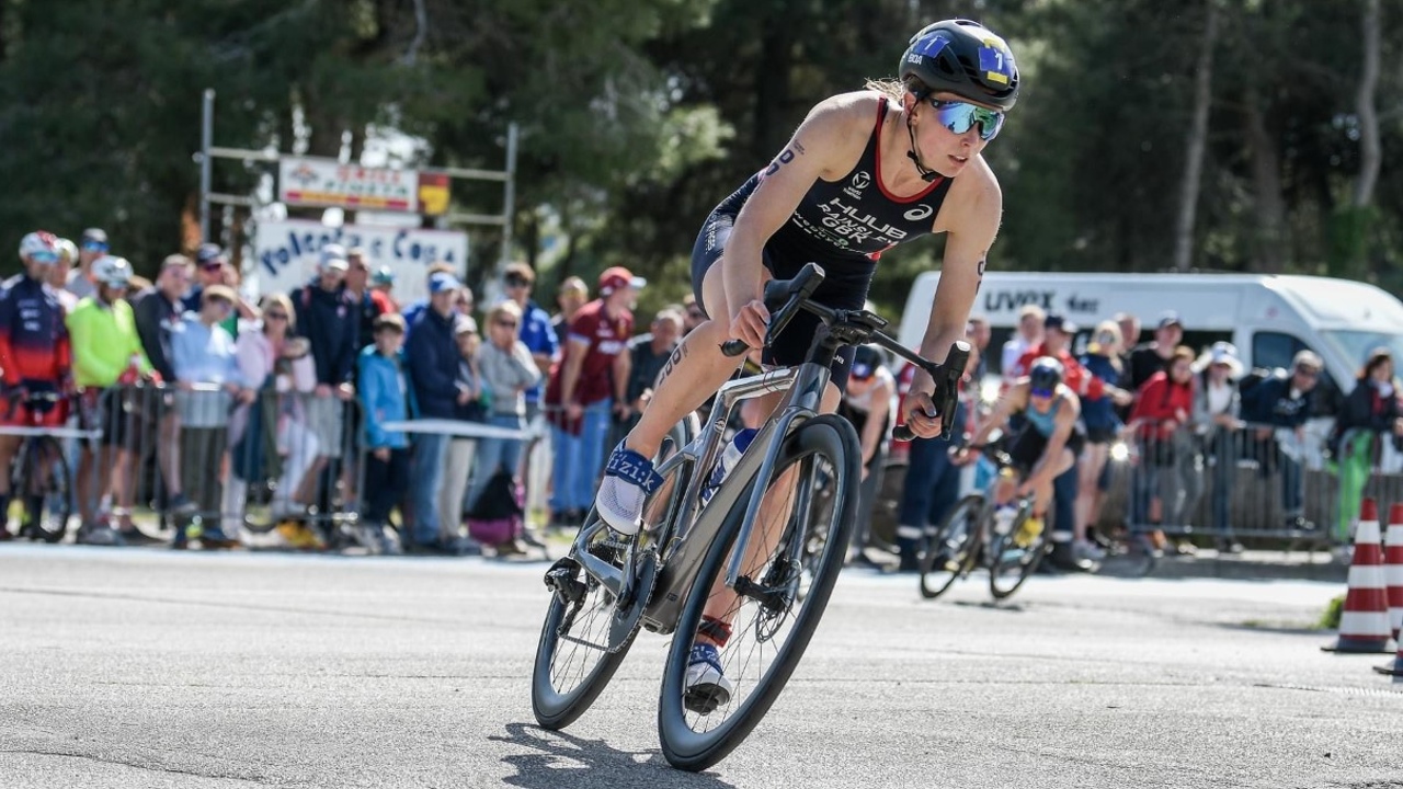 Sian Rainsley en bicicleta Copa de Europa Caorle 2023 [Photo credit: Ryan Sosna-Bowd]