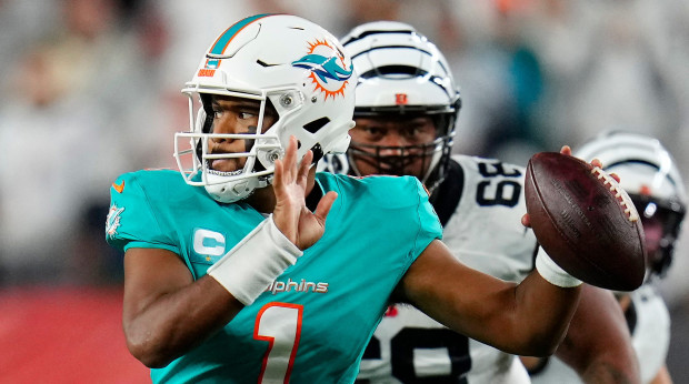 Tua Tagovailoa, más grande y fuerte, es una buena señal para los mánagers de ataque y fantasía de los Dolphins