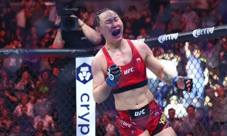 Yan Xiaonan der.  Jessica Andrade en UFC 288: Mejores fotos