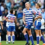 Los jugadores del Reading reaccionan a la derrota ante el Tottenham