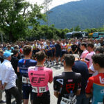 Tour de Suisse etapa 6 neutralizada en memoria de Gino Mäder
