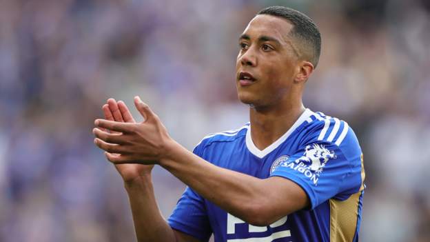 Youri Tielemans: Aston Villa llega a un acuerdo para fichar al centrocampista del Leicester City