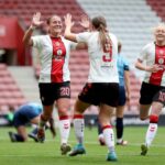 El equipo femenino del Southampton FC ha anunciado la renovación de su asociación con el patrocinador principal Starling Bank