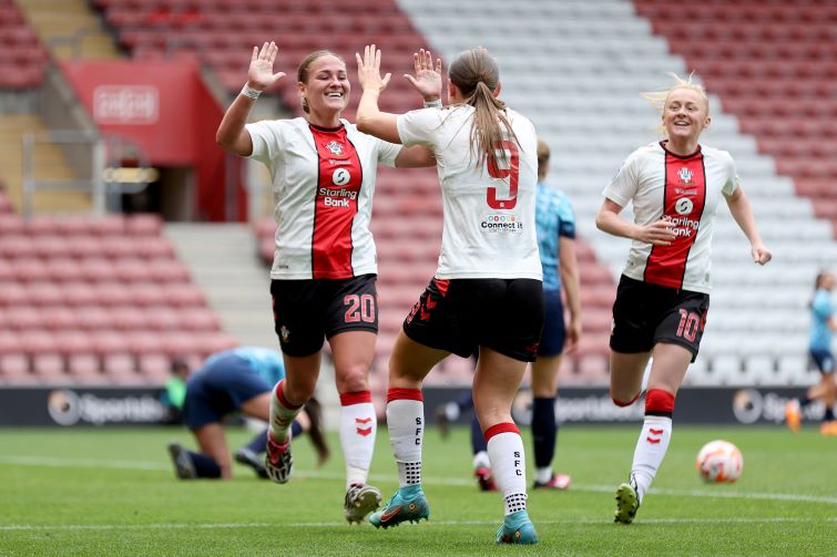 El equipo femenino del Southampton FC ha anunciado la renovación de su asociación con el patrocinador principal Starling Bank