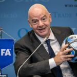 El presidente de la FIFA, Gianni Infantino, sigue buscando un