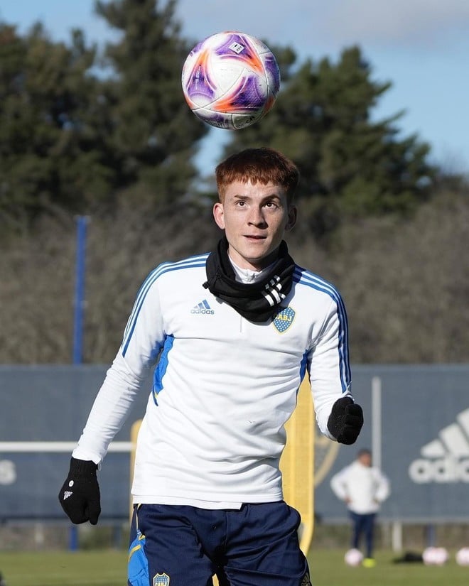 Valentín Barco, en el entrenamiento de Boca. Foto: Prensa Boca