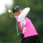 Esta novata de la LPGA codirige la PGA femenina de KPMG en Baltusrol y está en su undécima caddie de la temporada.