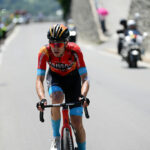 Gino Mäder y Magnus Sheffield hospitalizados tras accidente en el Tour de Suiza