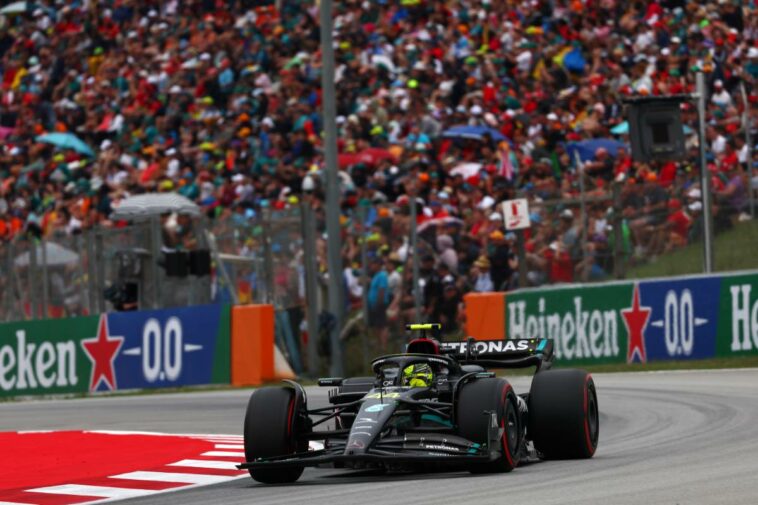 Lewis Hamilton (GBR) Mercedes AMG F1 W14.  03.06.2023.  Campeonato del Mundo de Fórmula 1, Rd 8, Gran Premio de España, Barcelona, ​​España, Día de clasificación.  - www.xpbimages.com, Correo electrónico: request@xpbimages.com © Copyright: Coates / XPB Images