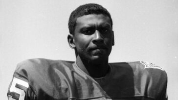 Homer Jones, primer jugador de la NFL en clavar fútbol después de TD, muere a los 82 años