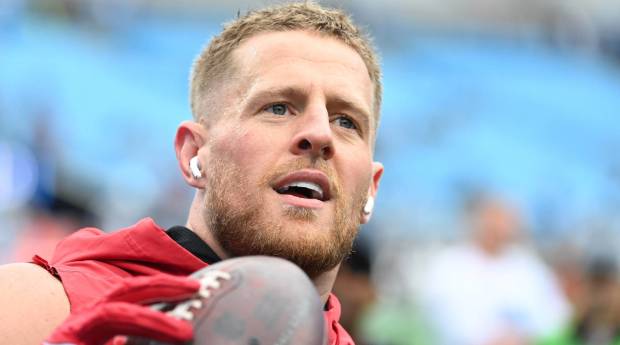 JJ Watt sopesando múltiples ofertas para convertirse en analista de televisión, según informe