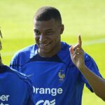 Kylian Mbappe fue fotografiado en el entrenamiento de la selección nacional de Francia el martes por la tarde.