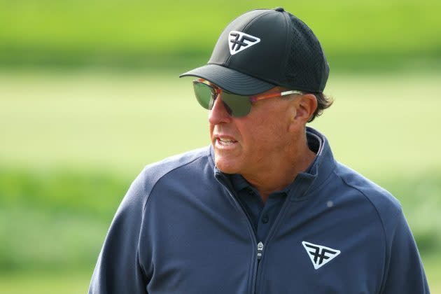 LIV Golf, el equipo de Mickelson demandado por infracción en el logotipo