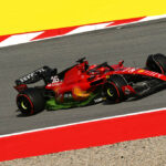 BARCELONA, ESPAÑA - JUNIO 02: Charles Leclerc de Mónaco conduciendo el (16) Ferrari SF-23 en la pista