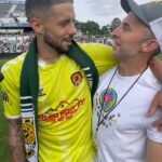 Kelvin Nunes (L) anotó el gol ganador del torneo para Newtown Pride sobre el SLC FC de Canadá