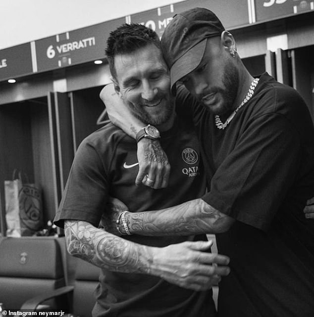 Neymar rindió homenaje a su amigo Lionel Messi mientras el argentino se prepara para dejar el PSG