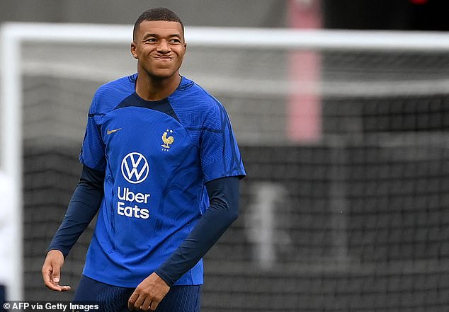 Kylian Mbappé se convertirá en agente libre el próximo año después de rechazar la oportunidad de renovar en el PSG