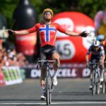 Rasmus Tiller gana la puerta de Dwars het Hageland mientras Mathieu van der Poel pincha