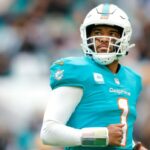 Tua Tagovailoa de los Dolphins dona $10,000 a la familia de un aficionado fallecido