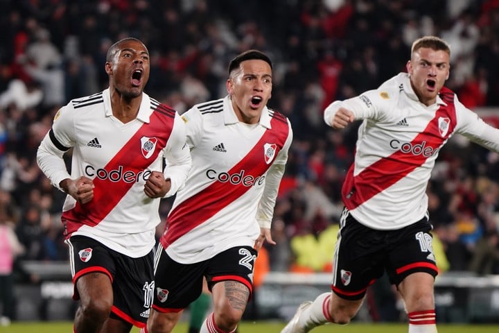 River bajó a Defensa y volvió a tomar distancia en la punta (Foto: Emmanuel Fernández).