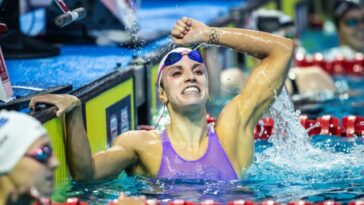 VER: Reacción de Regan Smith a la natación 2:03 200 de regreso por primera vez en 4 años