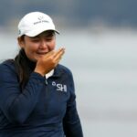 Allisen Corpuz de los Estados Unidos reacciona después de hundir su putt final para ganar el 78.º Abierto de Mujeres de EE. UU. (EZRA SHAW)