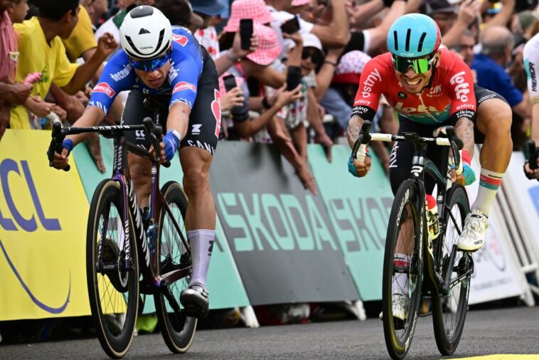 Caleb Ewan cerca de la victoria de etapa del Tour de Francia a pesar del tren de velocidad agotado