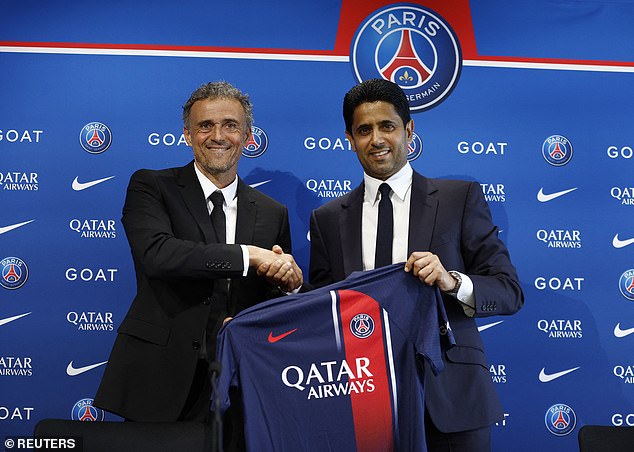 El Paris Saint-Germain ha confirmado el nombramiento de Luis Enrique (izquierda) como técnico