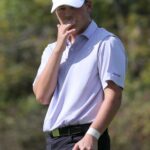 Ted Hoover de Jackson reacciona a su putt en el noveno hoyo durante el torneo de golf de muchachos seccionales DI en Tannenhauf Golf Club el martes, 5 de octubre de 2021.
