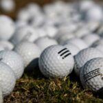 Se ven pelotas de golf dispuestas para su uso en el campo de prácticas de The Lights at Indio en una foto de 2022.
